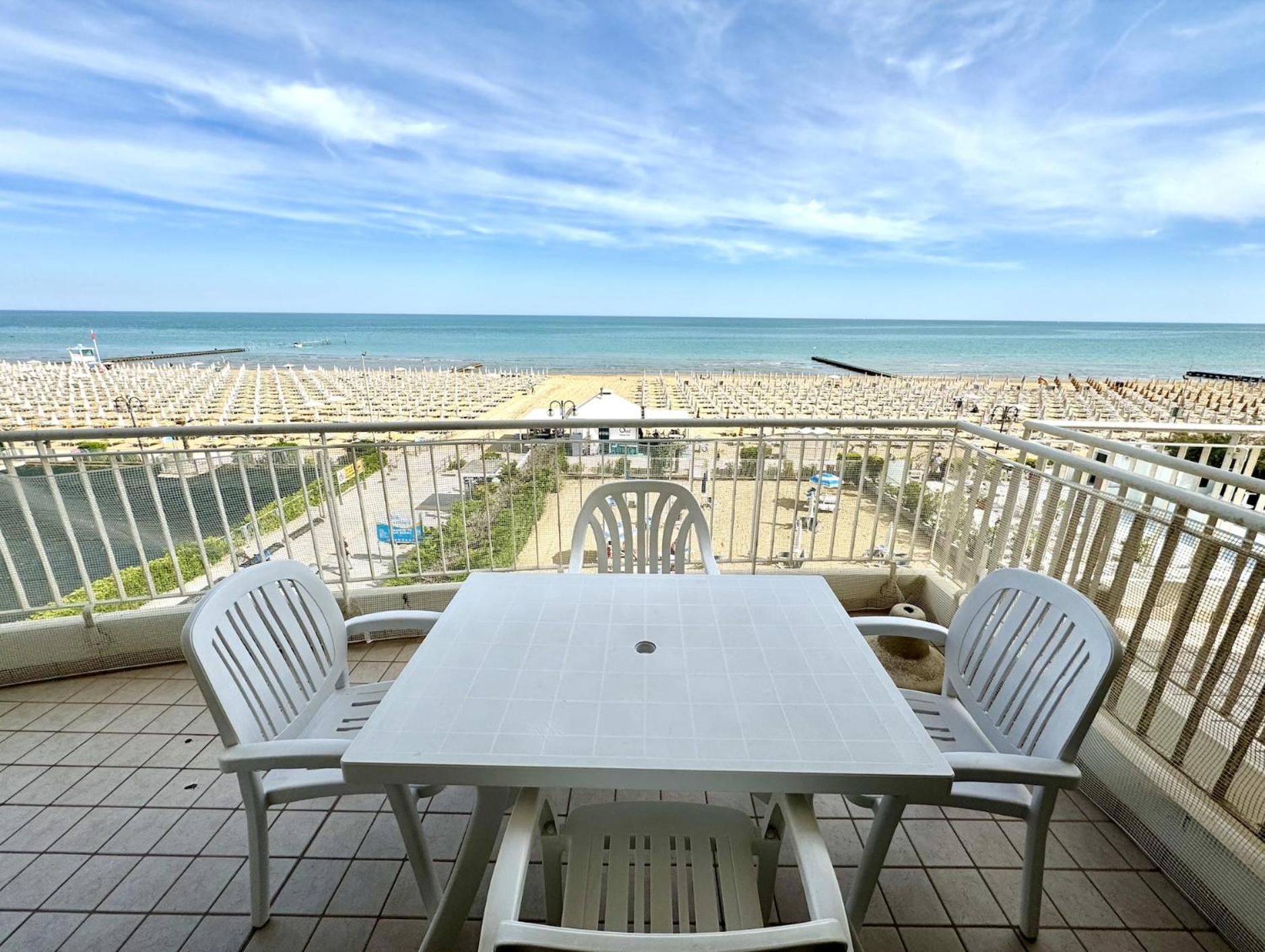 Emy Fronte Mare-carraro Immobiliare Jesolo-family Appartement *